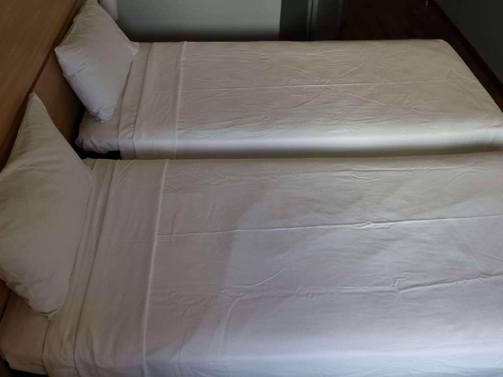Ibis Rio Vermelho 3*