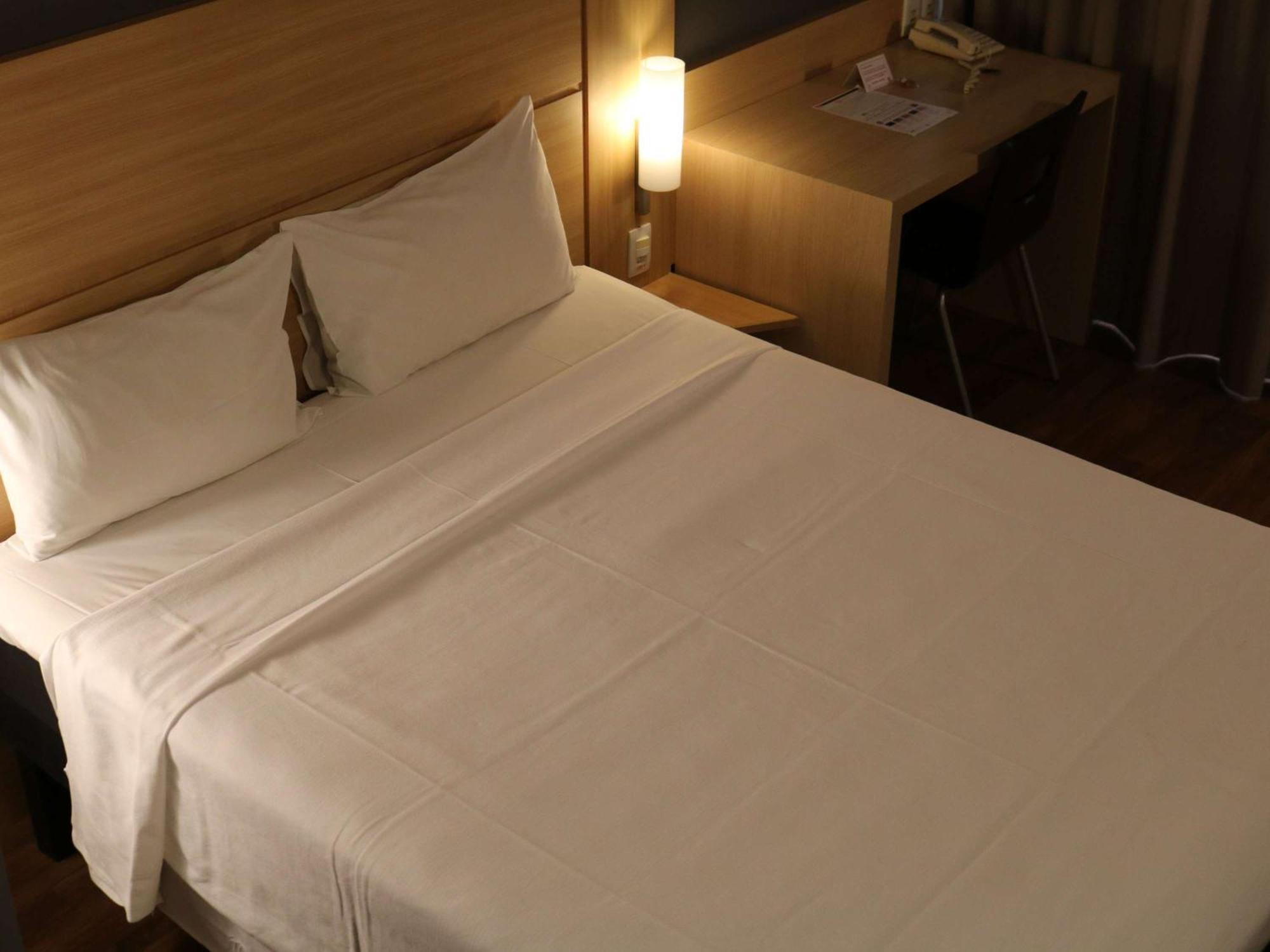 Ibis Rio Vermelho 3*