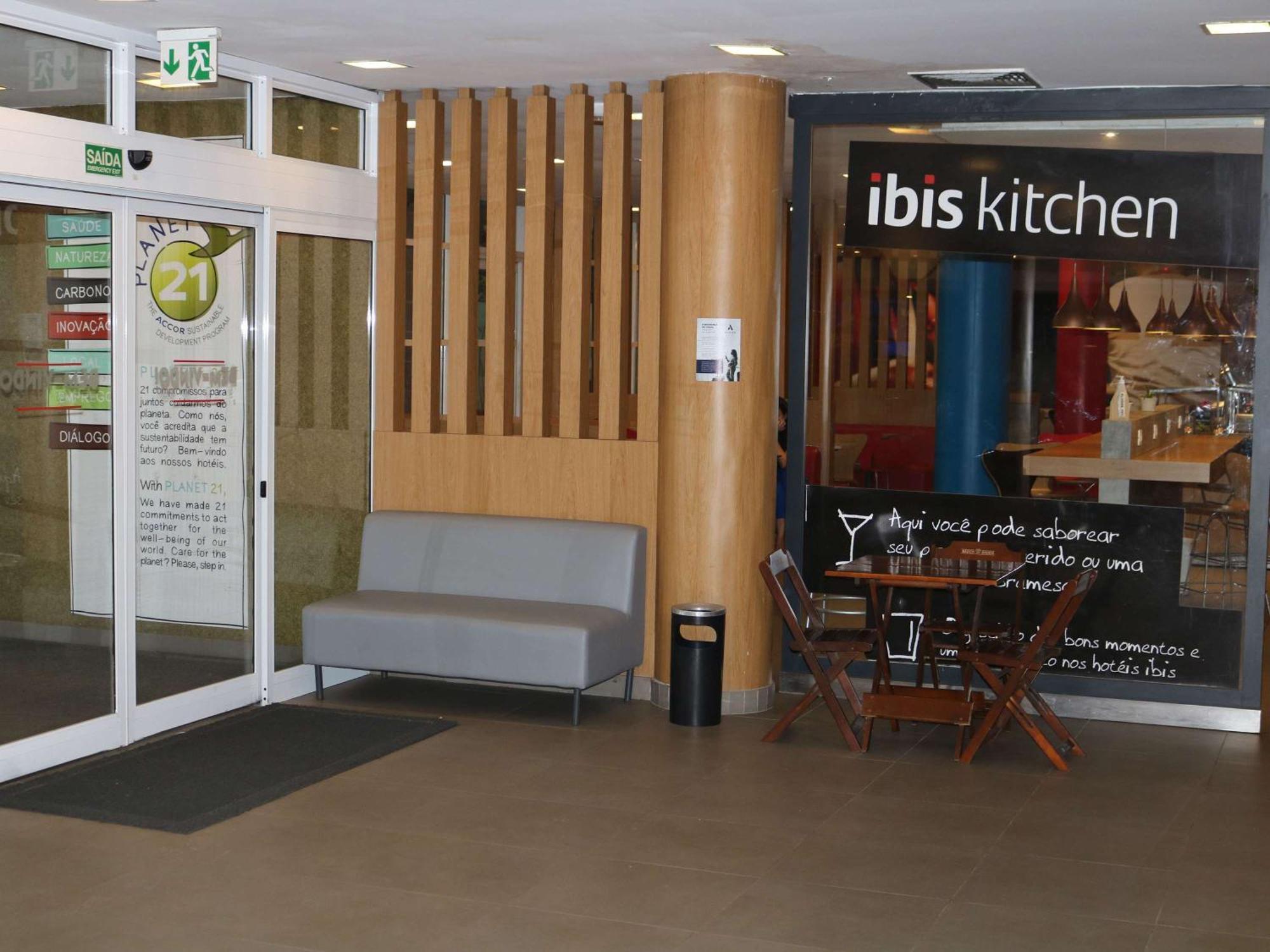 Ibis Rio Vermelho Salvador
