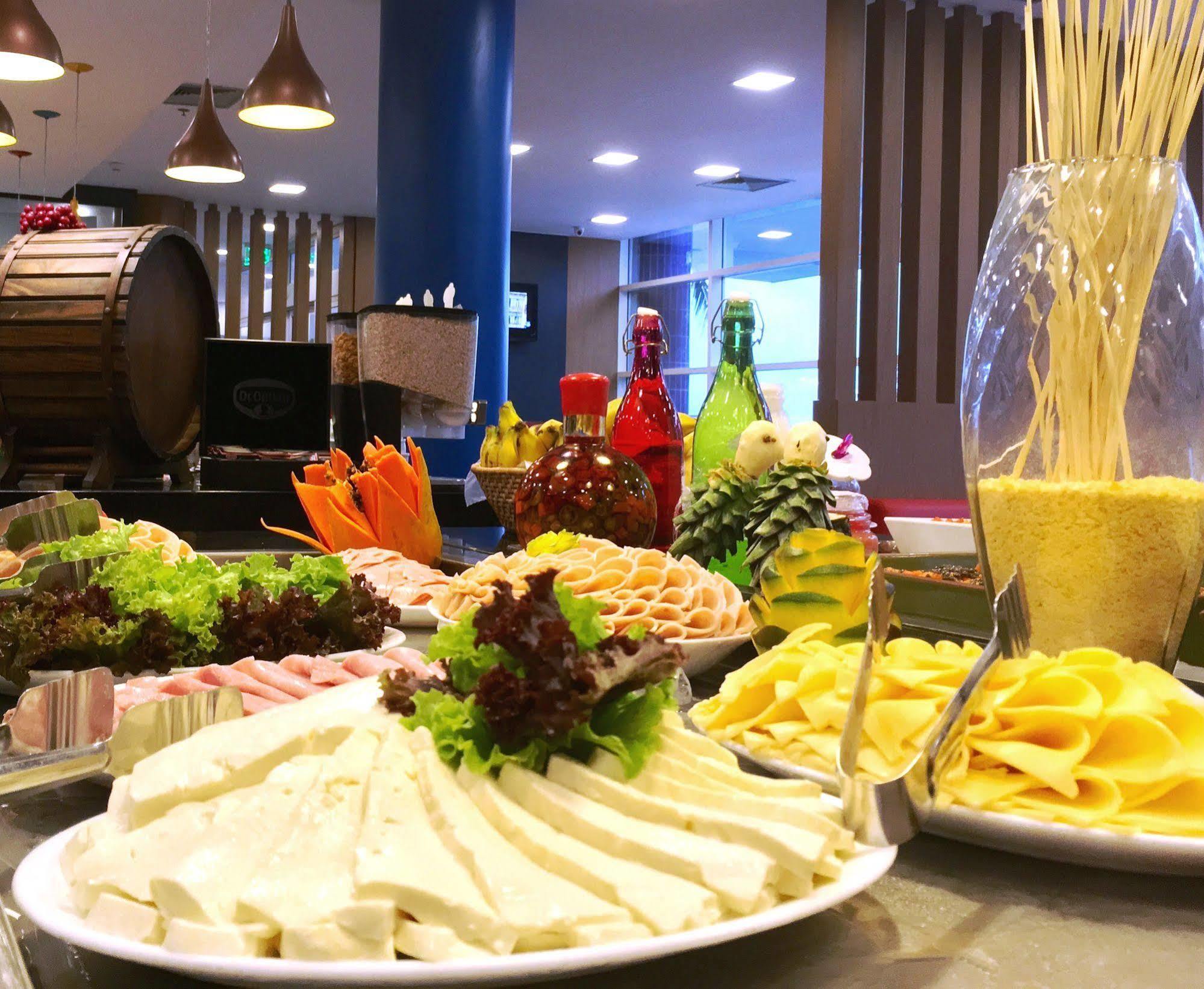 Ibis Rio Vermelho Hotel 3*